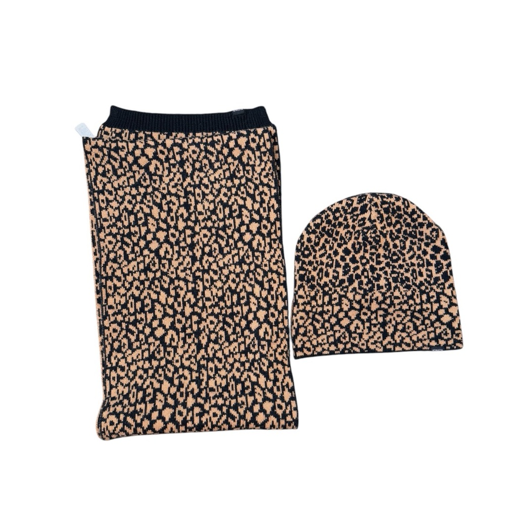 Athleta Cheetah‎ Scarf and Beanie